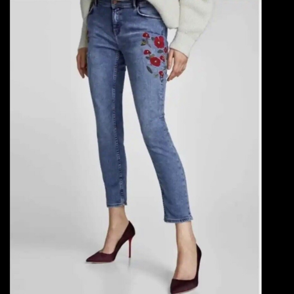 ZARA  Floral Embroidered Midrise Skinny Jeans 10